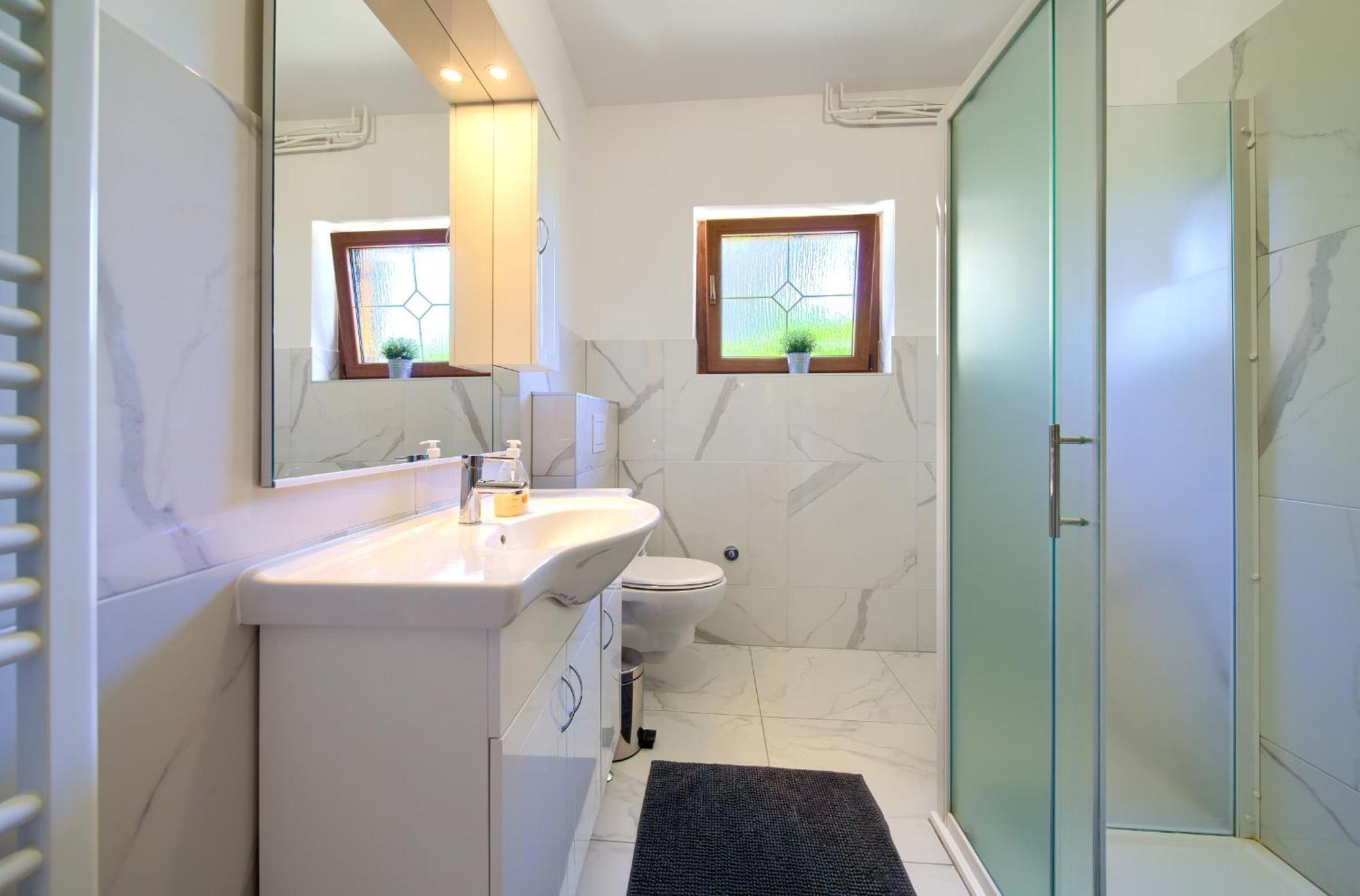 Apartment Bazina - Airconditioning, Parking, 500M From The Beach Krk Town Luaran gambar
